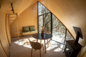 b8ad6a8d-d5d0-4169-ab76-228a8c933d6a